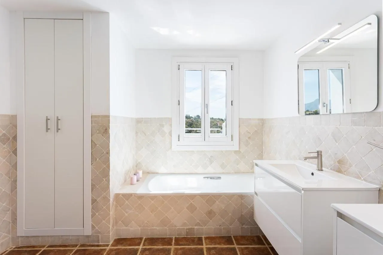 Сasa de vacaciones Private 4 Bedrooms House Shared Pool Montevideo Hills Golf By Aorastay Estepona