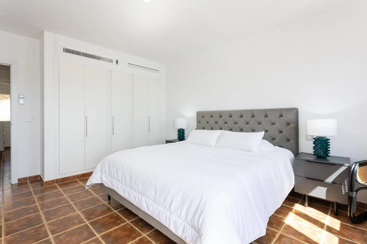 Private 4 Bedrooms House Shared Pool Montevideo Hills Golf By Aorastay Estepona Сasa de vacaciones